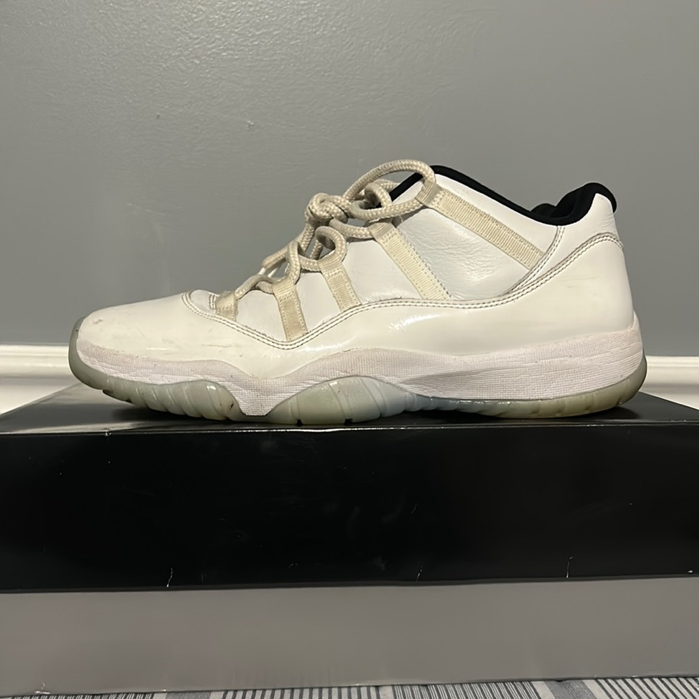 Jordan 11 low legend blue Size 12 (men’s)